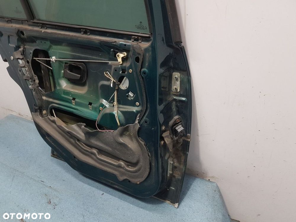 BMW E36 TOURING DRZWI TYŁ LEWE - 8