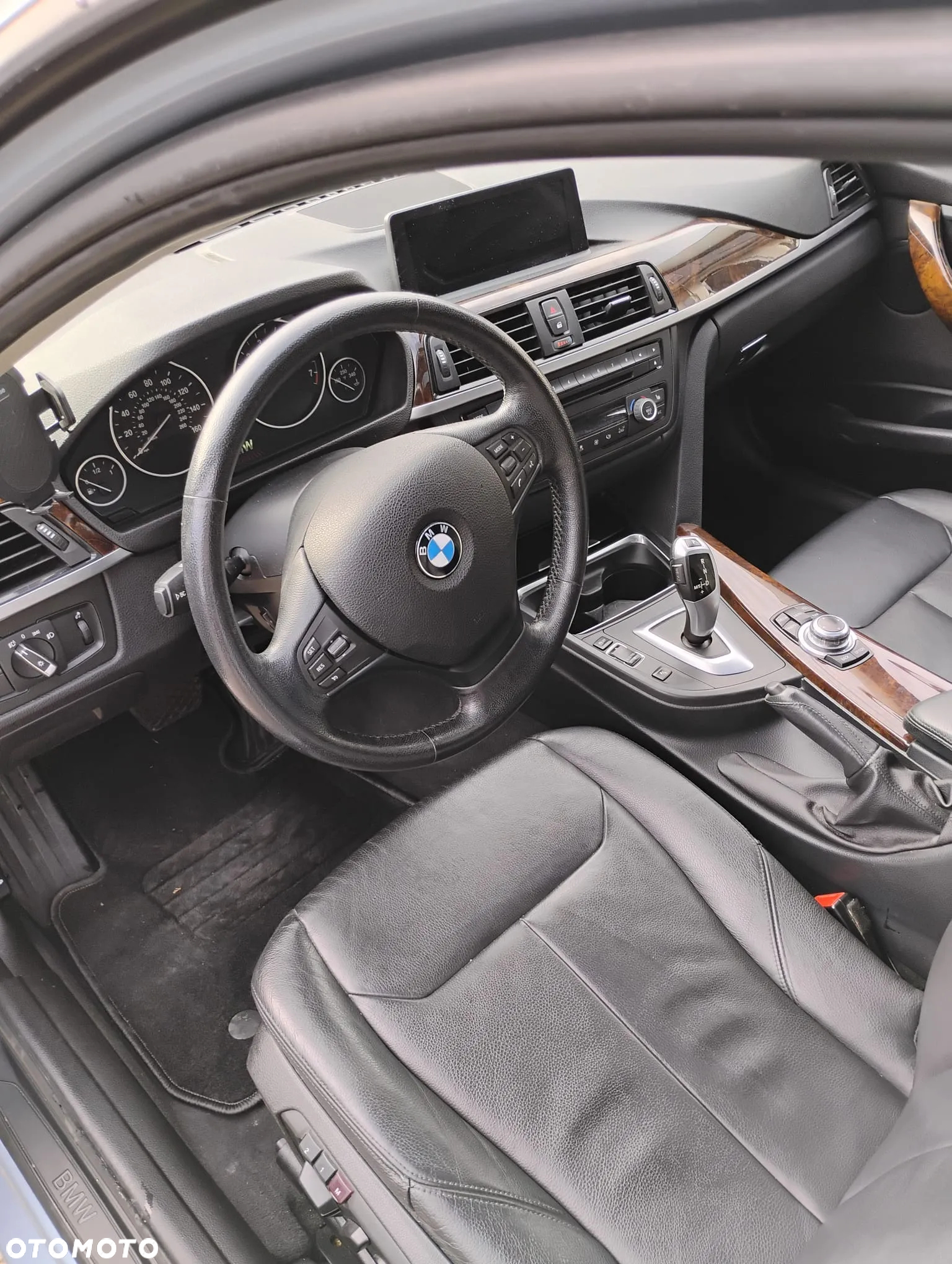 BMW Seria 3 320i Luxury Line - 11