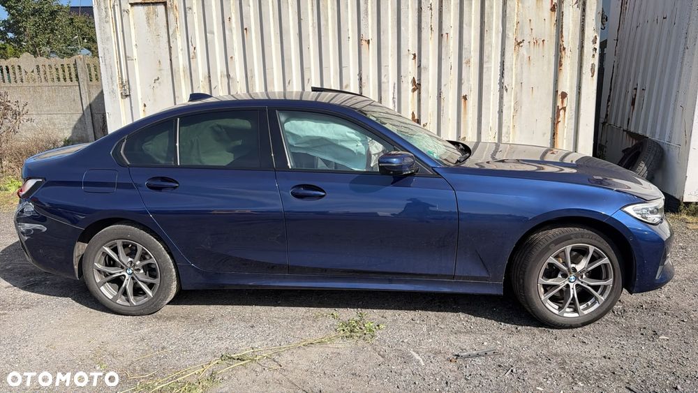 BMW Seria 3 320d Luxury Line - 37