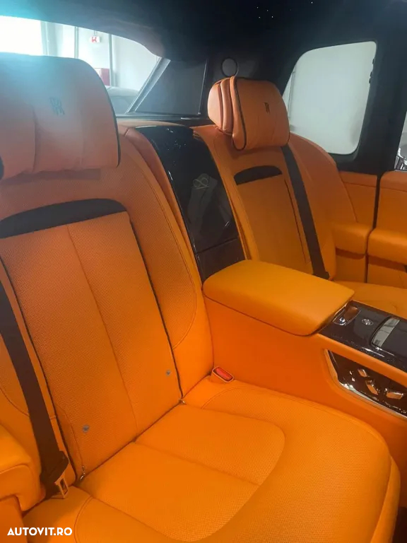 Rolls-Royce Cullinan - 11