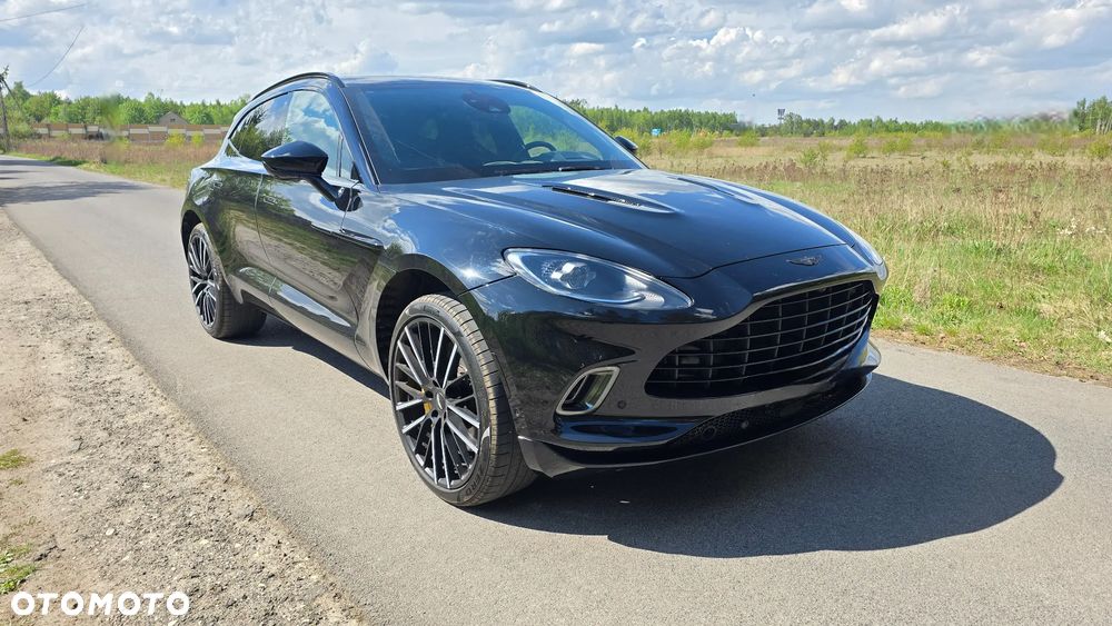 Aston Martin DBX - 2