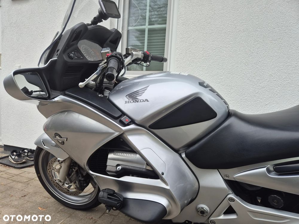 Honda ST - 12