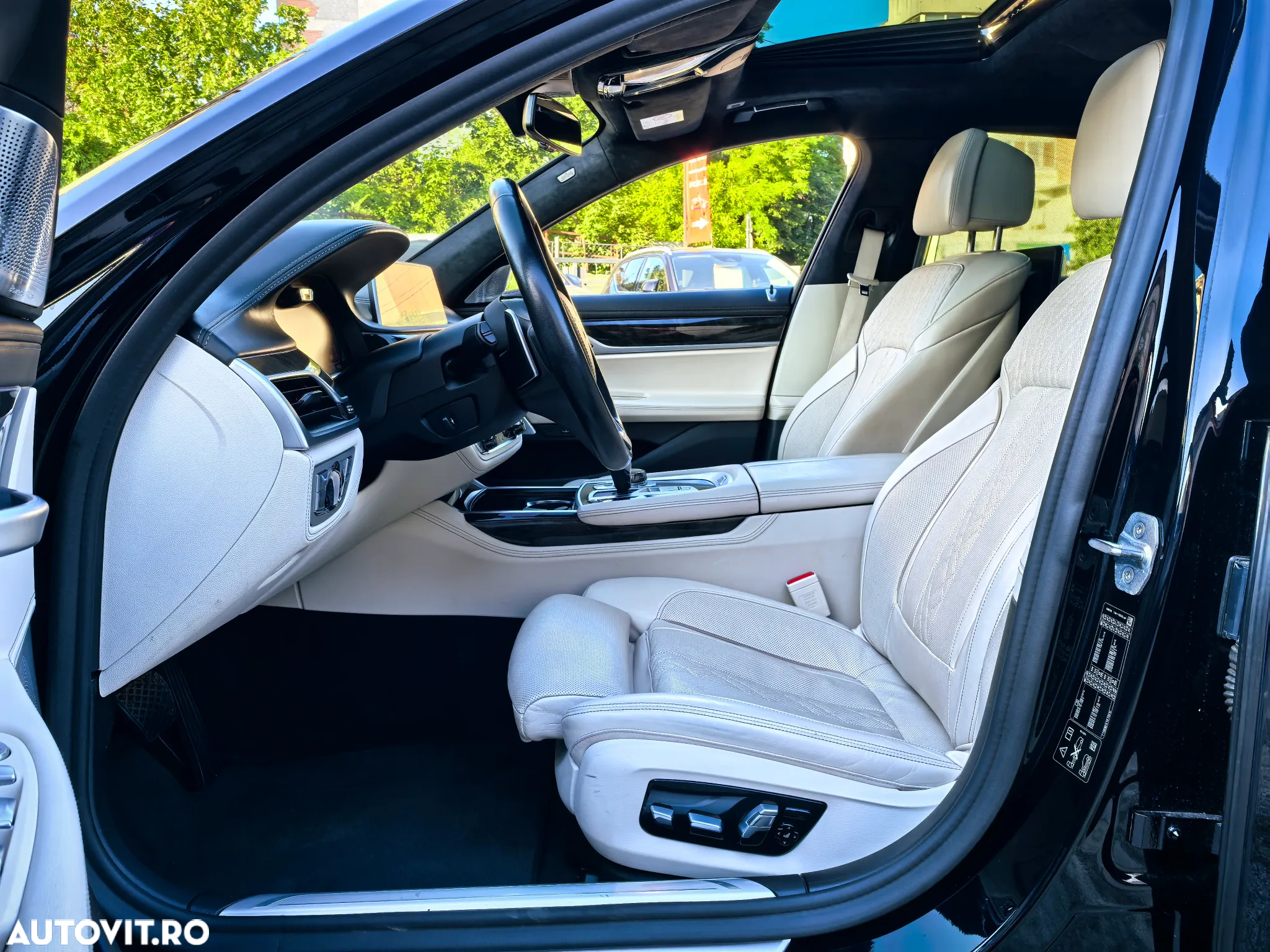 BMW Seria 7 750Ld xDrive - 19