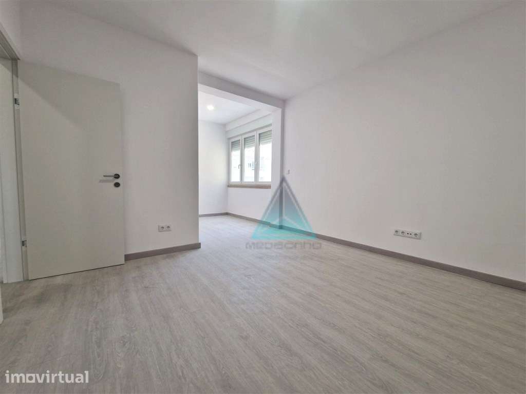 OPORTUNIDADE * * T4 SEIXAL * * REMODELADO * * VISTA RIO - Grande imagem: 5/18