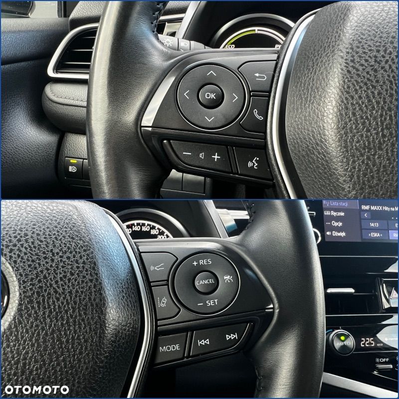 Toyota Camry 2.5 Hybrid Comfort CVT - 32
