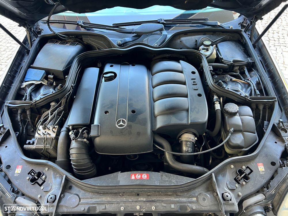 Mercedes-Benz E 220 CDI Auto Avantgarde - 11