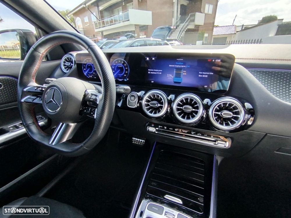 Mercedes-Benz EQA 250+ AMG Line - 35