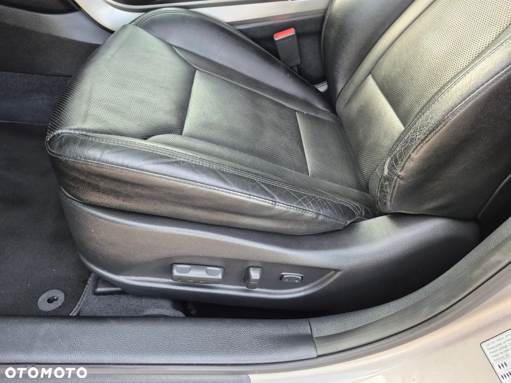 Hyundai i40 Kombi 1.7 CRDi DCT Premium - 21