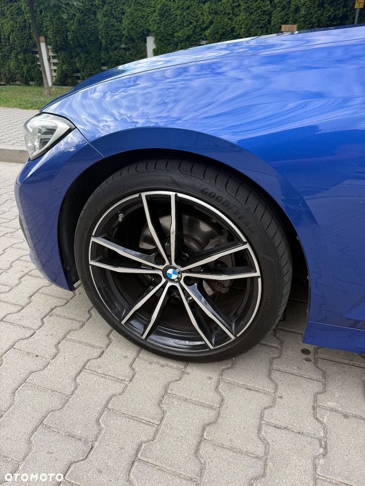 BMW Seria 3 320d xDrive M Sport sport - 40