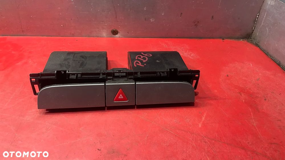 Szuflada VW PASSAT B6 3C0858407 - 1