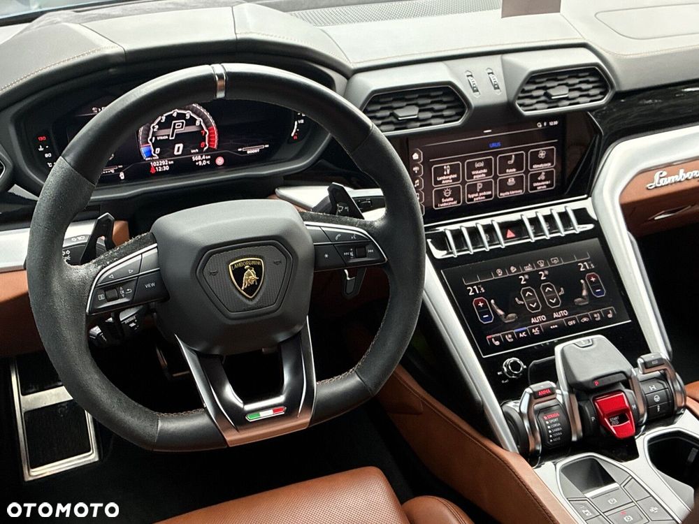 Lamborghini Urus - 11