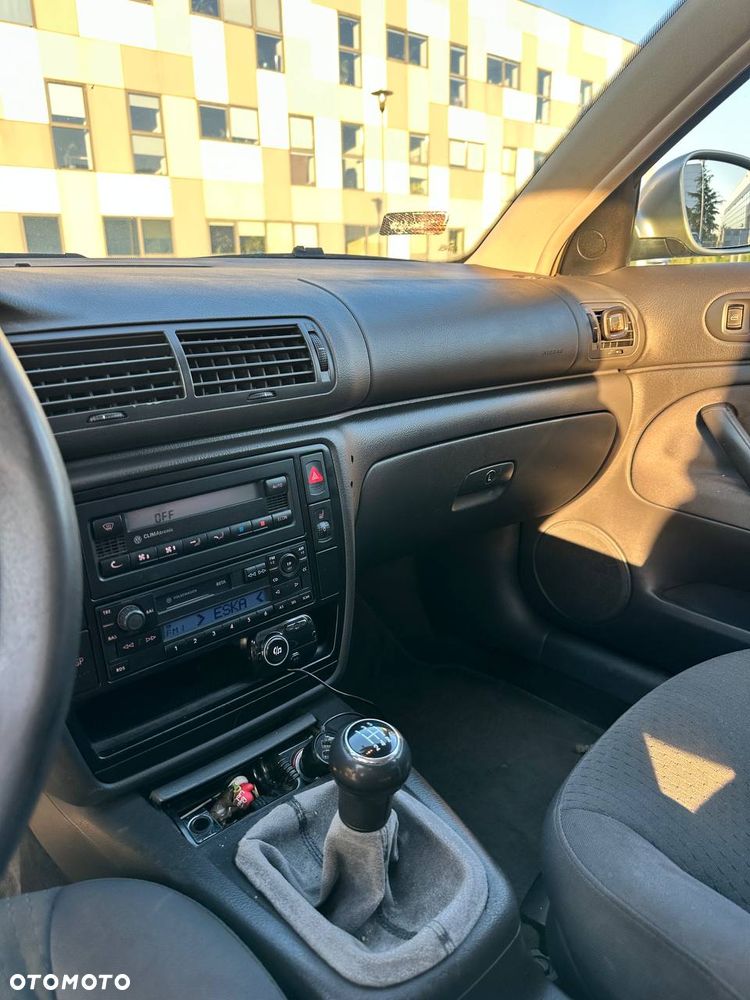 Volkswagen Passat 1.9 TDI Basis - 9