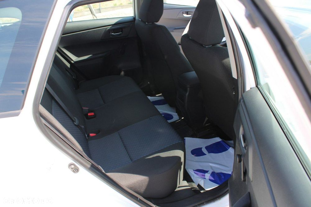 Toyota Auris - 22