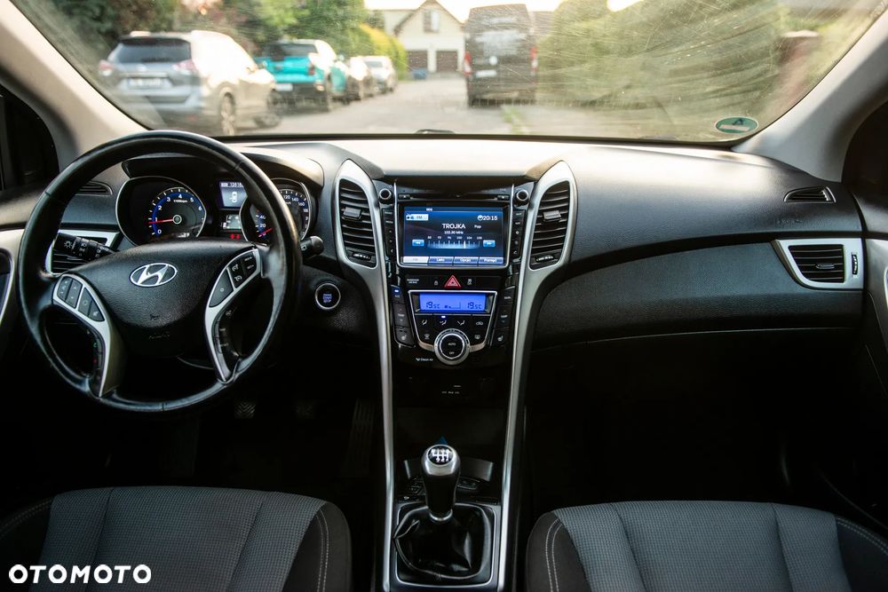 Hyundai i30 1.6 GDI Comfort - 32