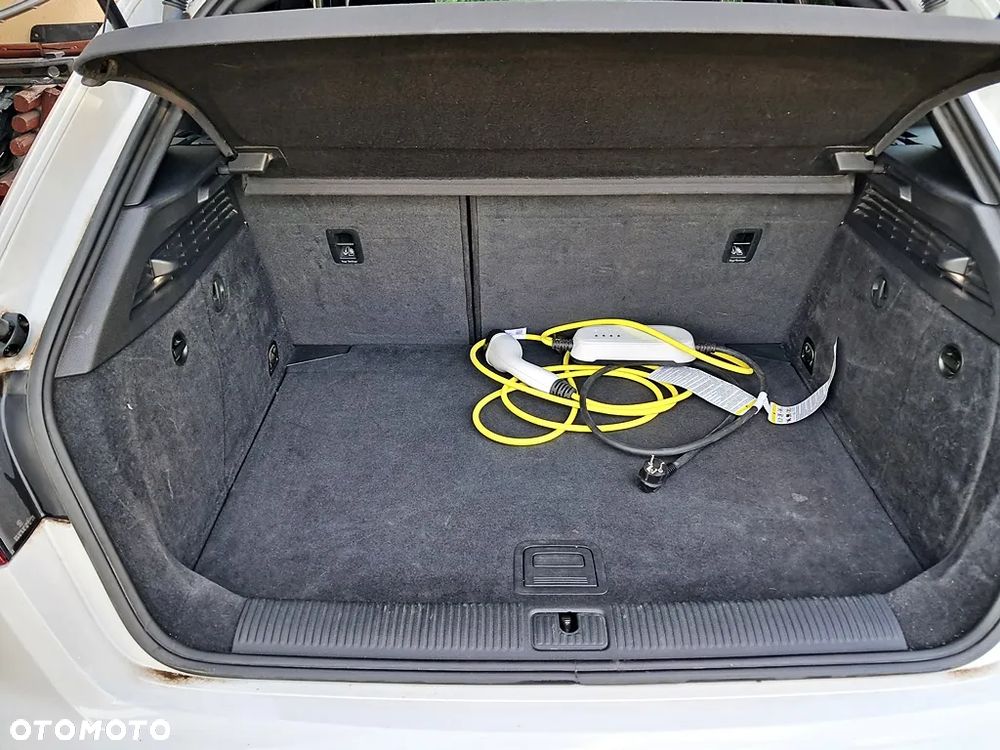 Audi A3 40 TFSIe Sportback S tronic S line - 8