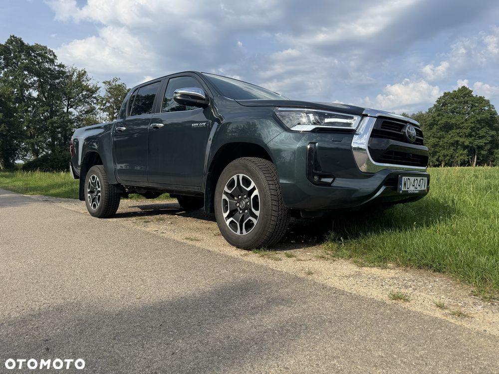 Toyota Hilux - 1