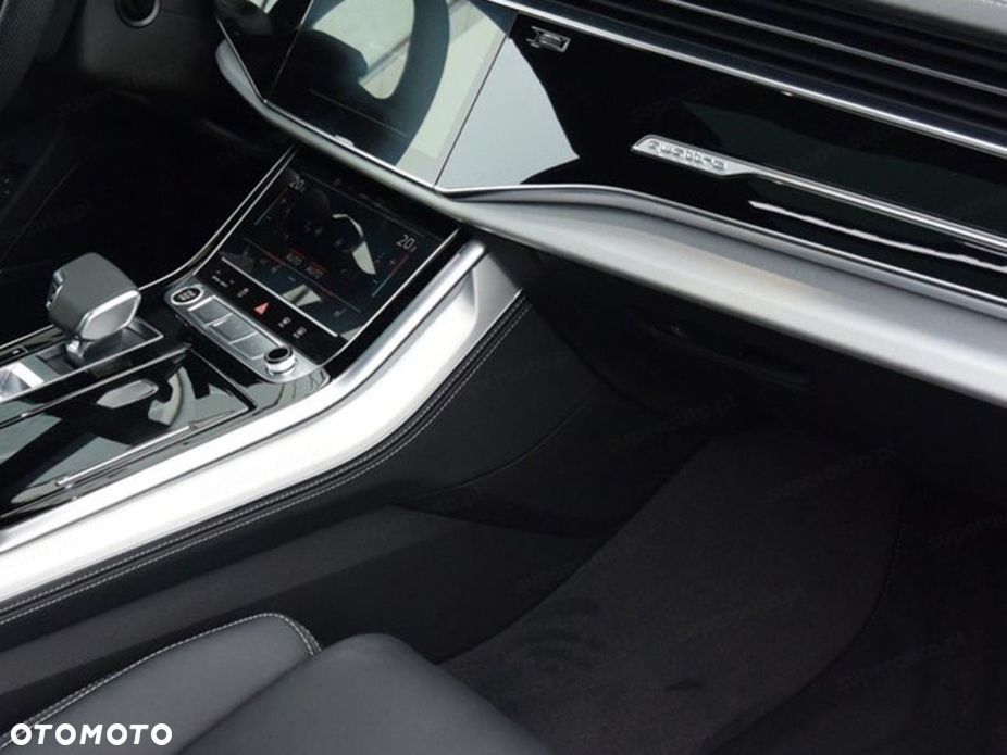 Audi Q8 - 13