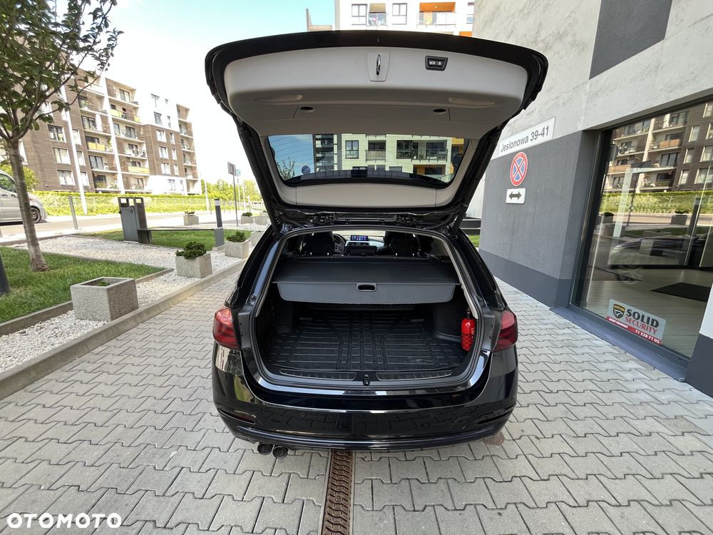 BMW Seria 3 320d Sport Line Shadow - 30