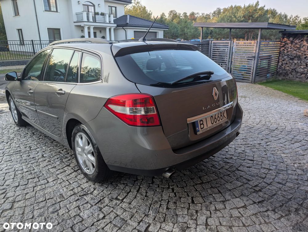 Renault Laguna 2.0 DCi SL Tech Run - 10