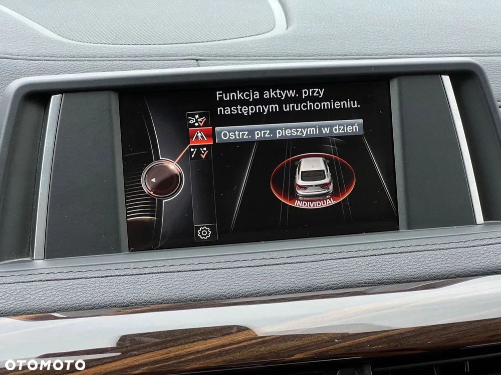 BMW X6 xDrive50i - 28