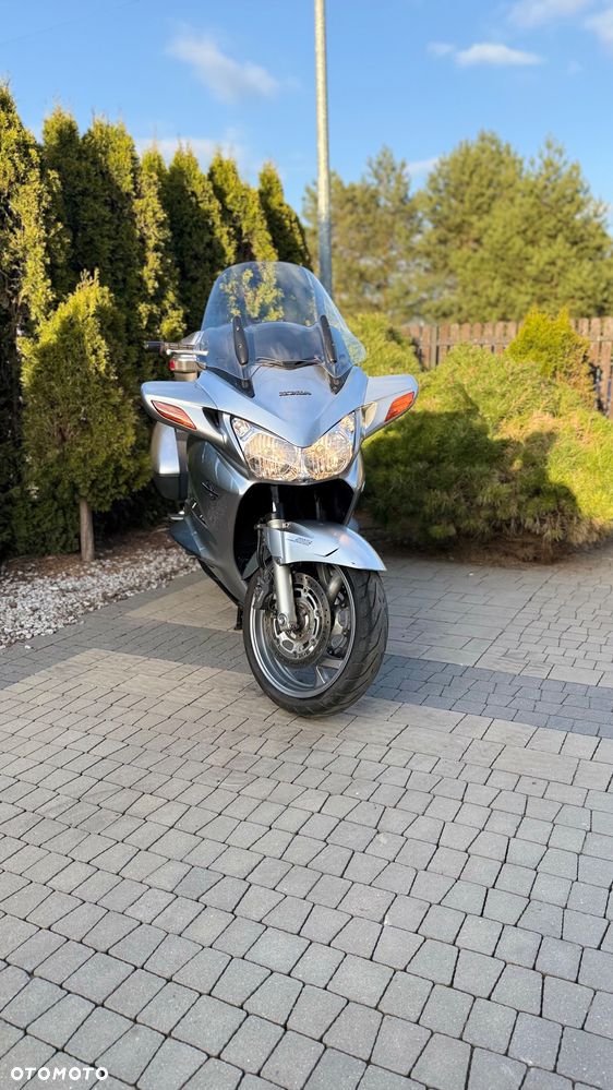 Honda ST - 1