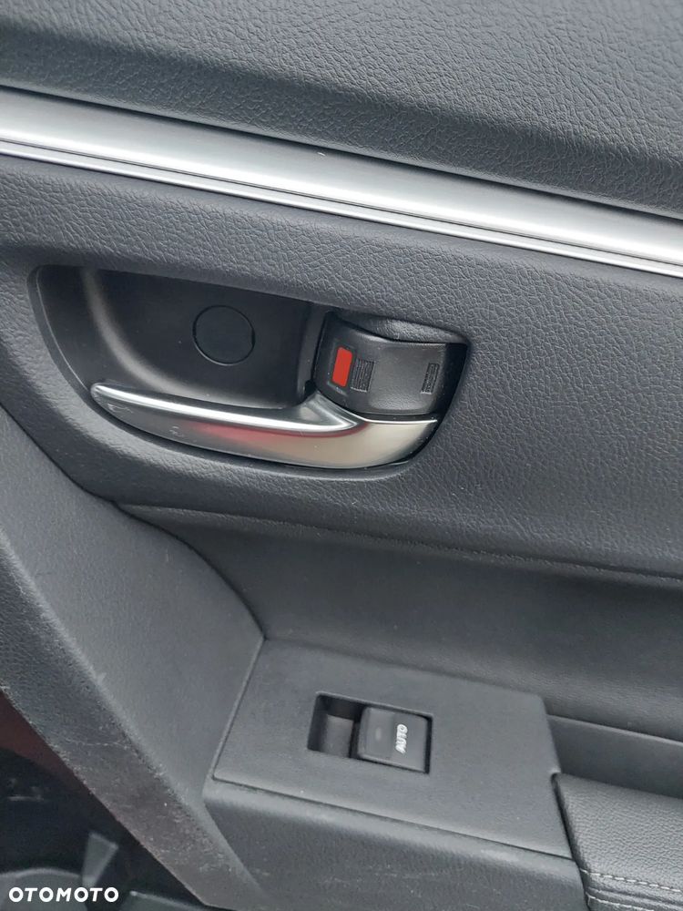 Toyota Corolla 1.6 50th Anniversary - 9