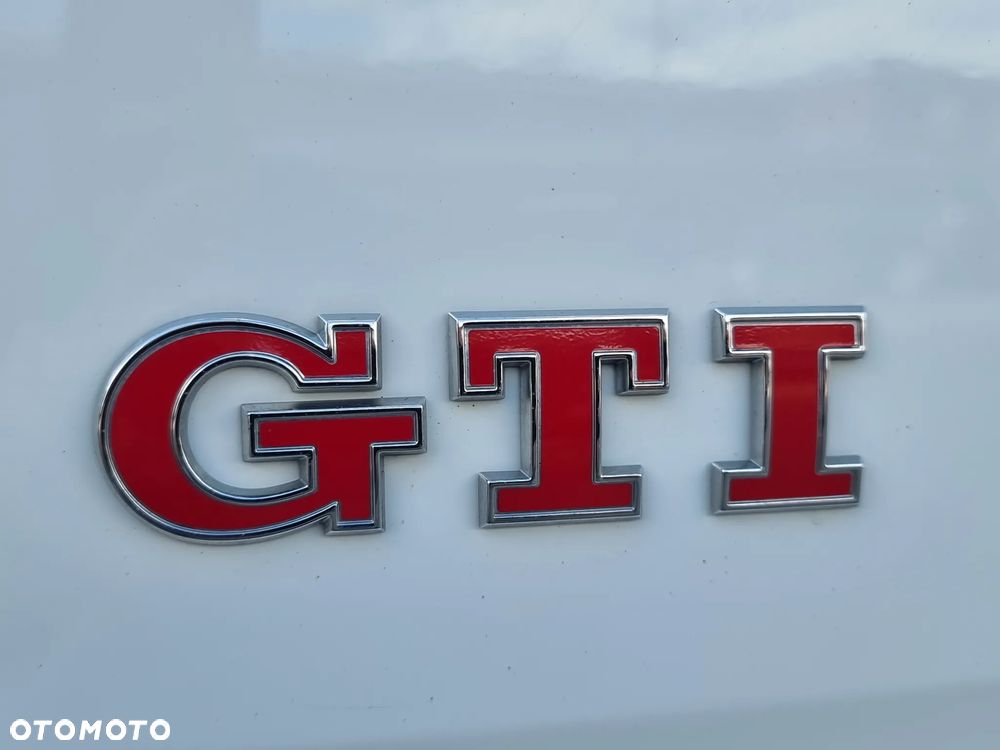 Volkswagen Golf - 9