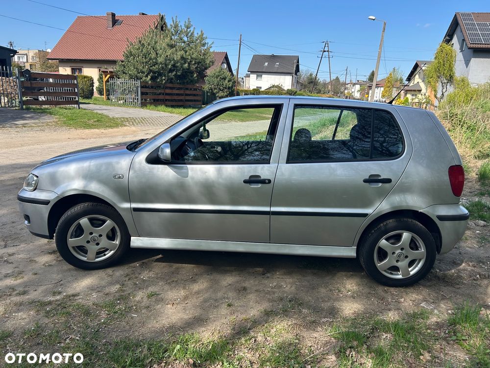 Volkswagen Polo 1.4 16V Comfortline - 11