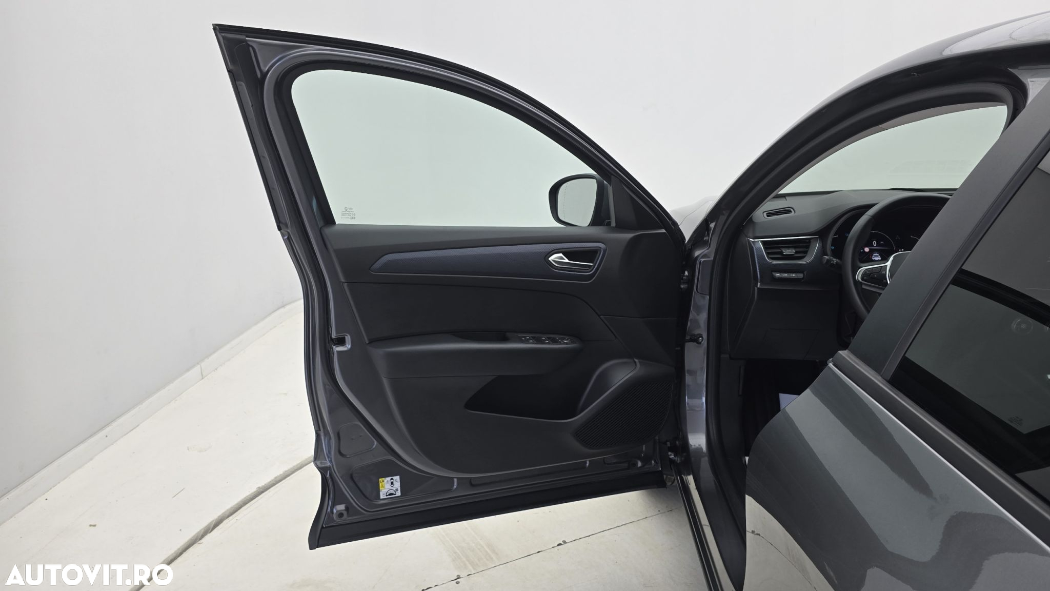 Renault Arkana E-TECH 145 Evolution - 10