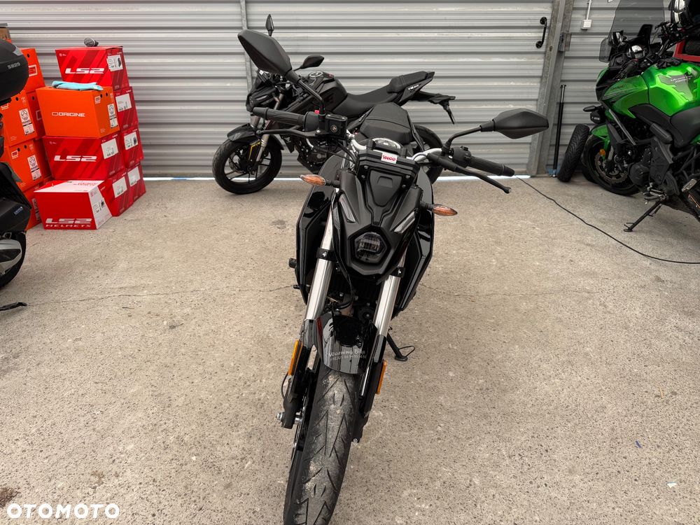 VOGE R125 - 5