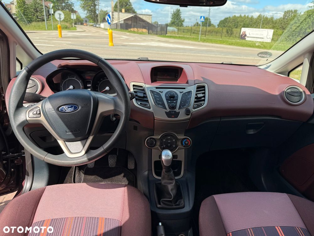 Ford Fiesta 1.4 Trend EU5 - 14