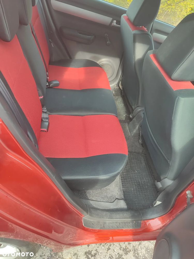 Suzuki Swift 1.3 Club - 6