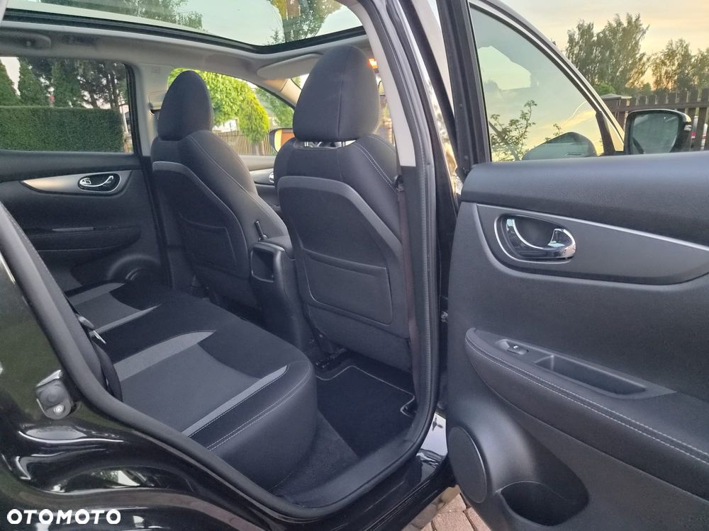 Nissan Qashqai 1.6 DIG-T N-Connecta - 17
