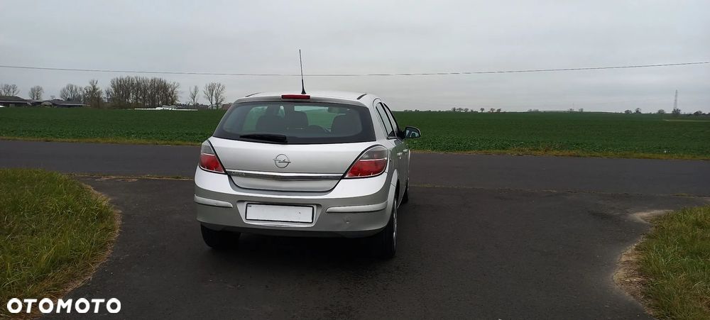 Opel Astra 1.6 Exklusiv - 4