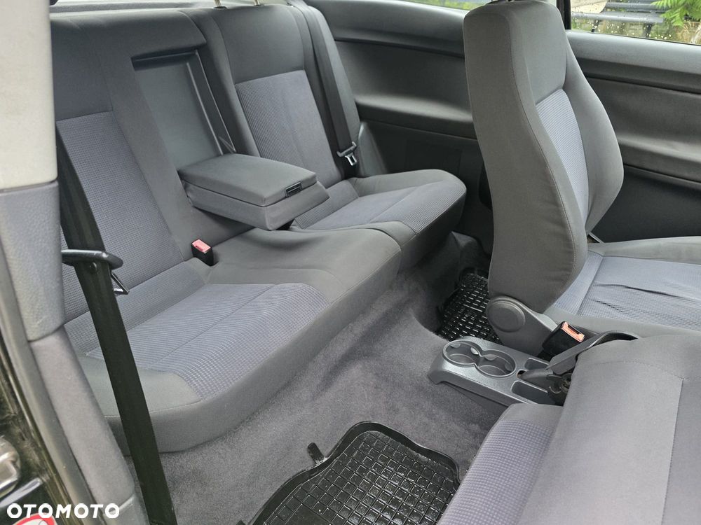 Volkswagen Polo 1.4 TDI Comfortline - 4