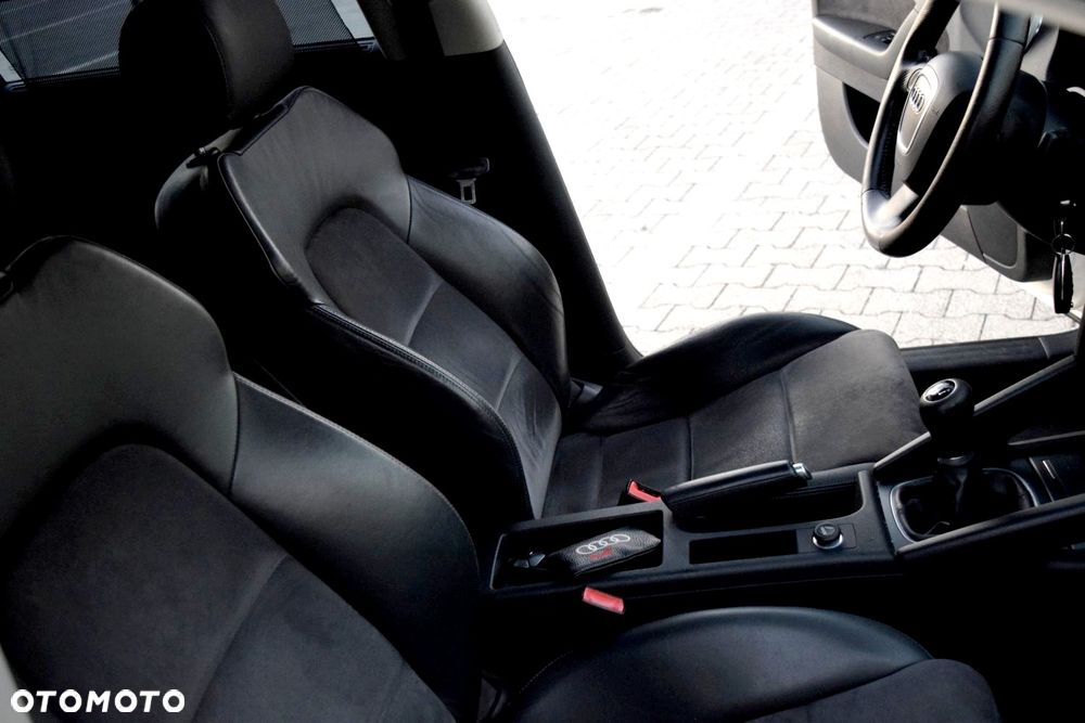 Audi A3 Sportback 1.9 TDI DPF S line Sportpaket plus - 11