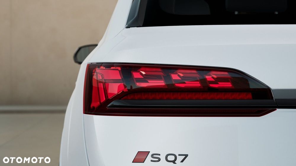 Audi SQ7 - 7