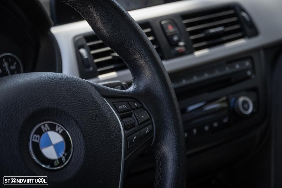 BMW 320 d xDrive Auto - 29