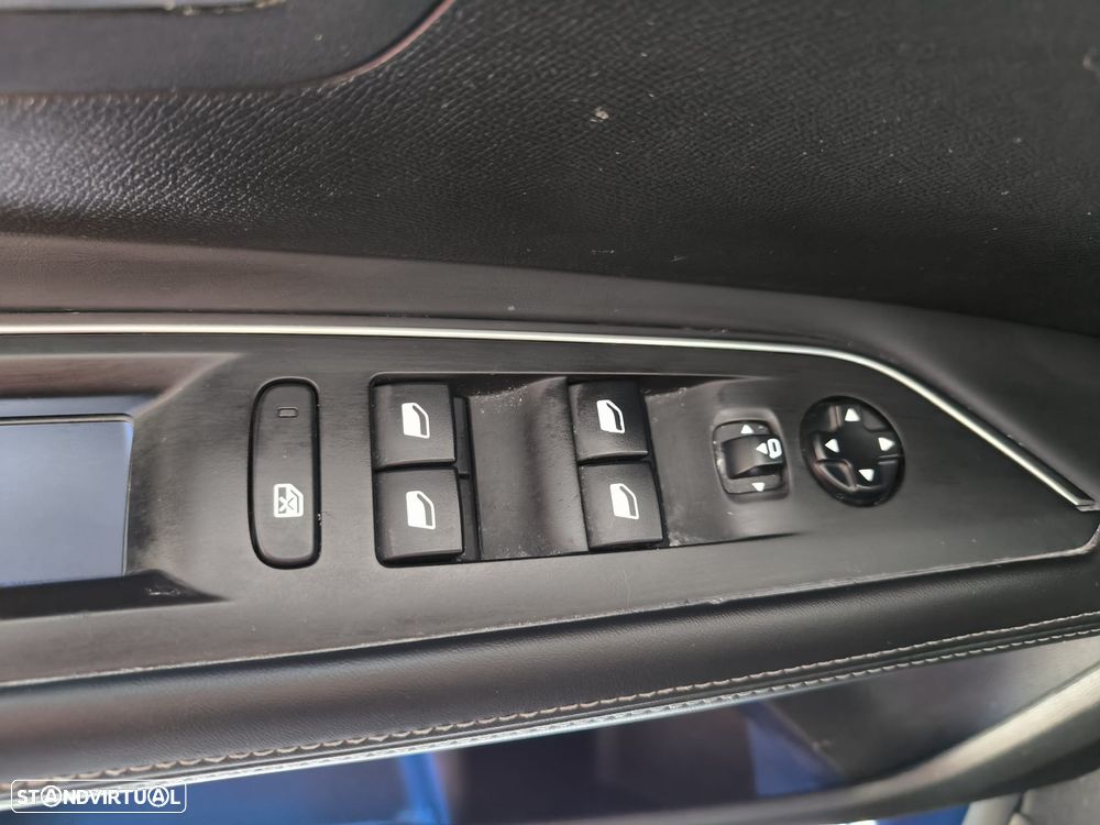 Peugeot 3008 PureTech 130 Stop & Start GPF Allure Pack - 23