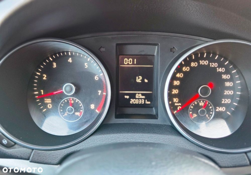 Volkswagen Golf - 11