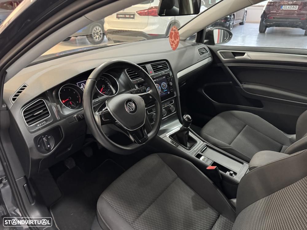 VW Golf 1.0 TSI BlueMotion Comfortline - 24