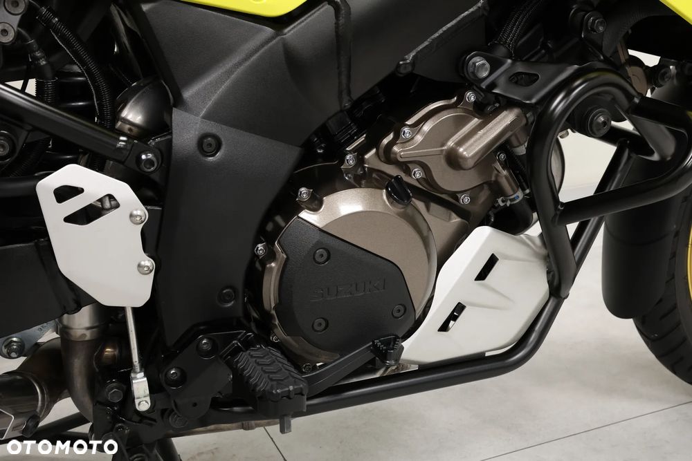 Suzuki DL - 27