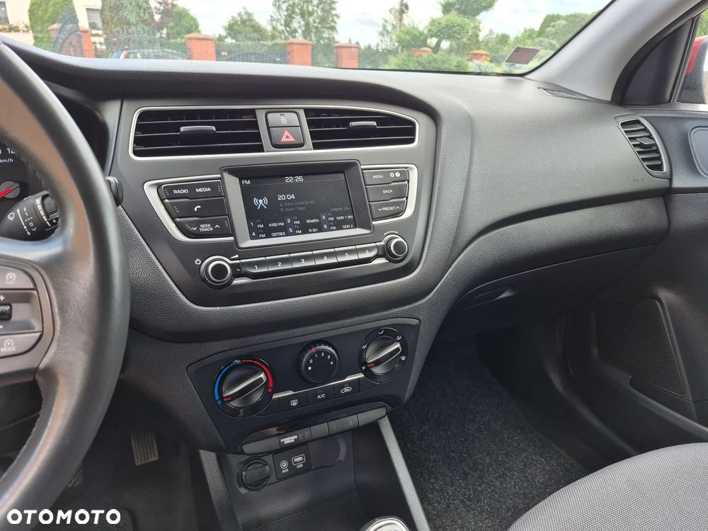 Hyundai i20 blue 1.2 Classic - 14