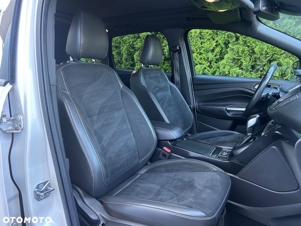 Ford Kuga 2.0 TDCi 4x4 ST-Line - 6