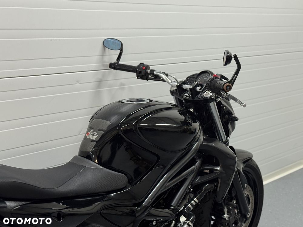 Suzuki Gladius - 4