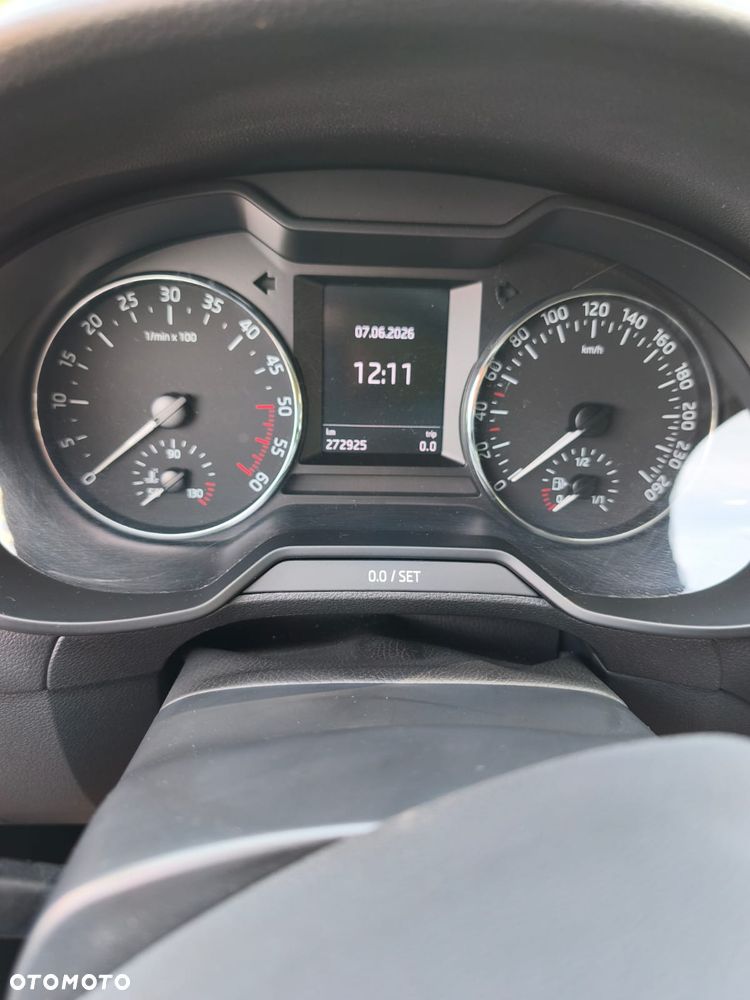 Skoda Octavia 1.6 TDI DPF Ambition - 9