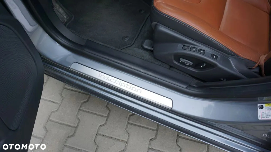 Volvo S60 2.5 T5 - 25