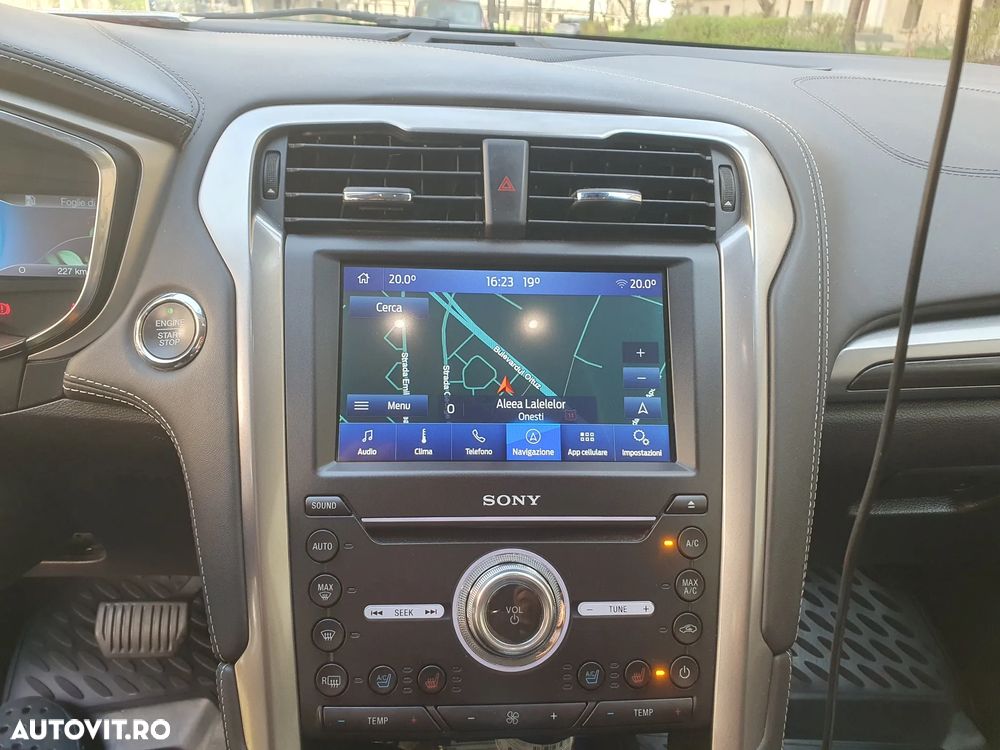 Ford Mondeo 2.0 HEV Vignale - 10