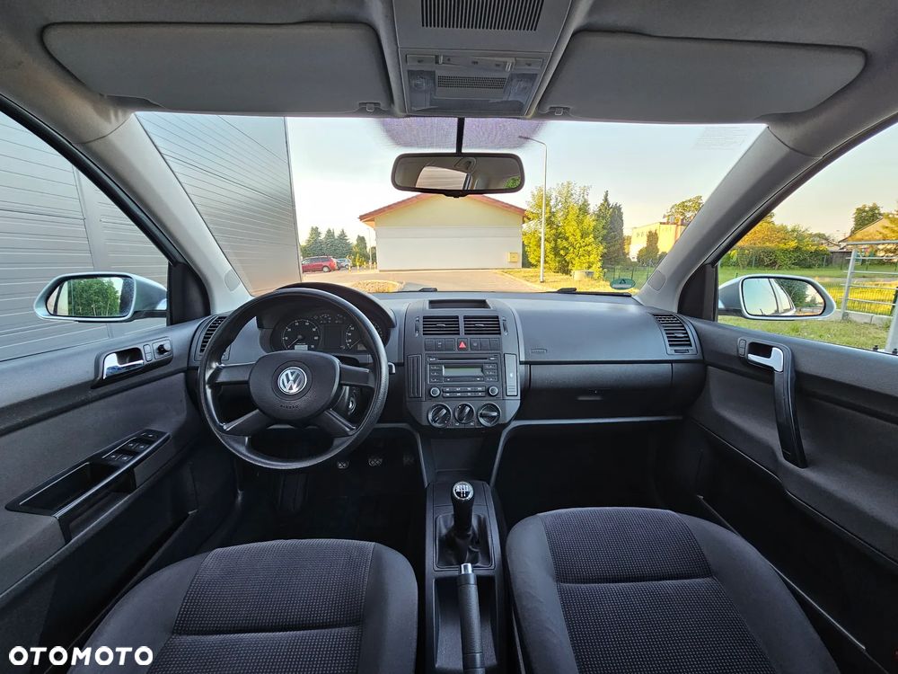 Volkswagen Polo 1.4 Highline - 17