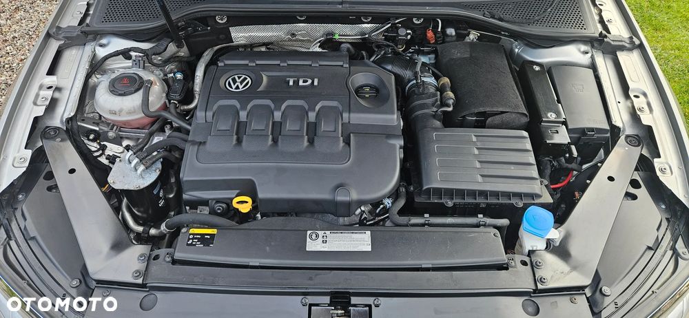 Volkswagen Passat 2.0 TDI BMT Comfortline - 15
